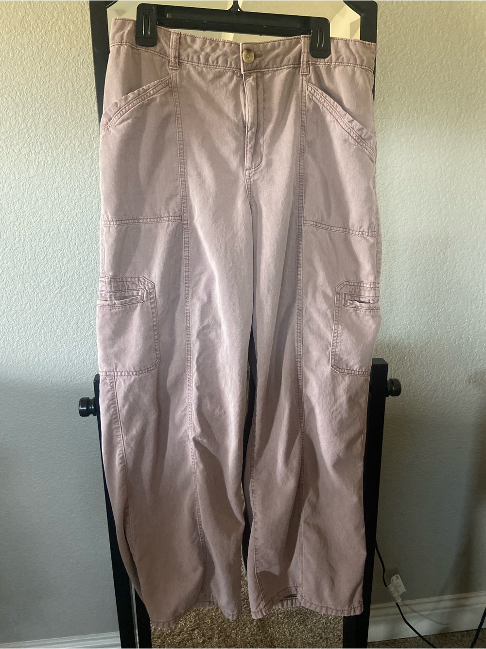 Maurices Wide-Leg Cargo Pants in Pale Mauve - Picture 1 of 10